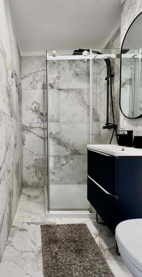 Mirovski Apartment Varsó Kültér fotó